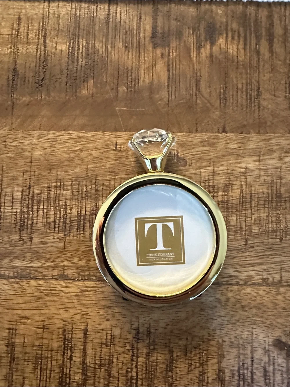TWOS COMPANY Gold Round Ring Frame with Clear Crystal Accent